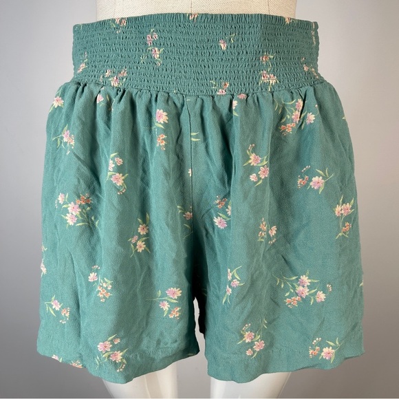 ❤️ American Eagle Outfitters Green Floral High Waist Shorts M - Picture 1 of 10
